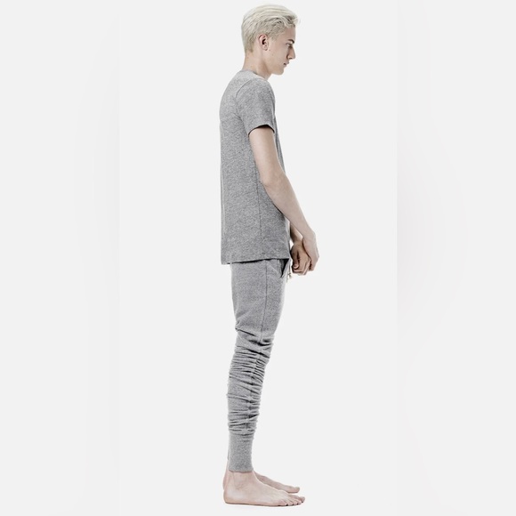 Men’s John Elliott Gray Cotton Skinny Kito Sweatpants - Picture 2 of 12